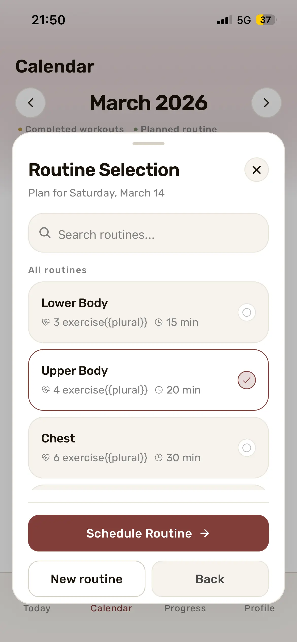 Flujo de planificación de Overflow mostrando un selector de rutina y una acción de programación ligada a una fecha.